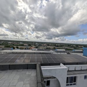 137 kVA / 125 kW HIGH-VOLTAGE THREE-PHASE SOLAR SYSTEM + 241.05kWh Lithium Backup