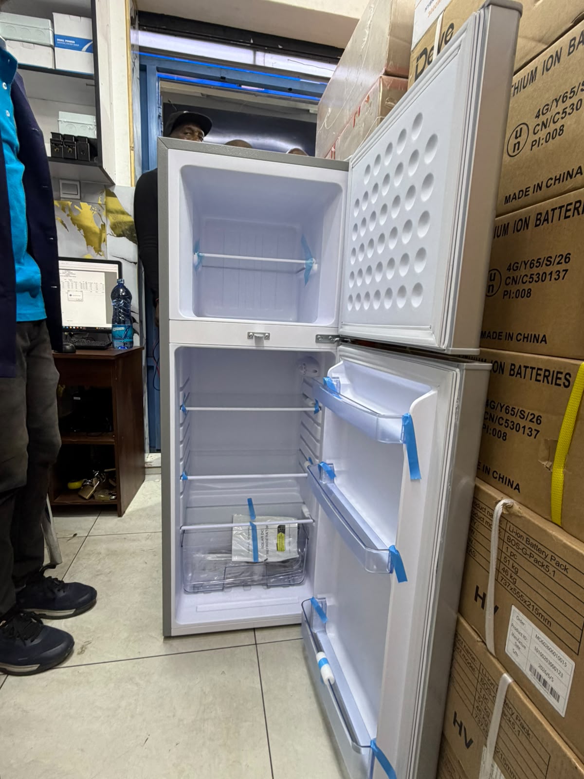 CR SOLAR FRIDGE – 90 LITRES - Image 2